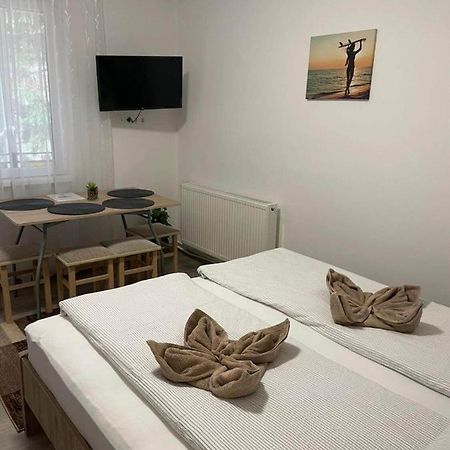 Krisztina Apartman 81 Hajdúszoboszló Екстериор снимка