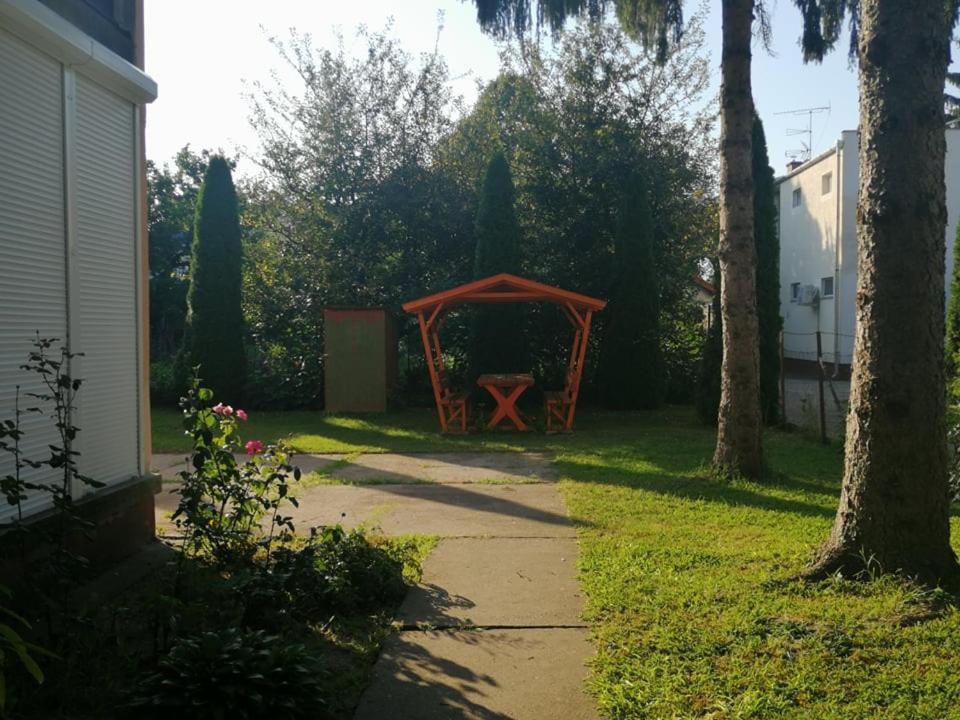 Krisztina Apartman 81 Hajdúszoboszló Екстериор снимка