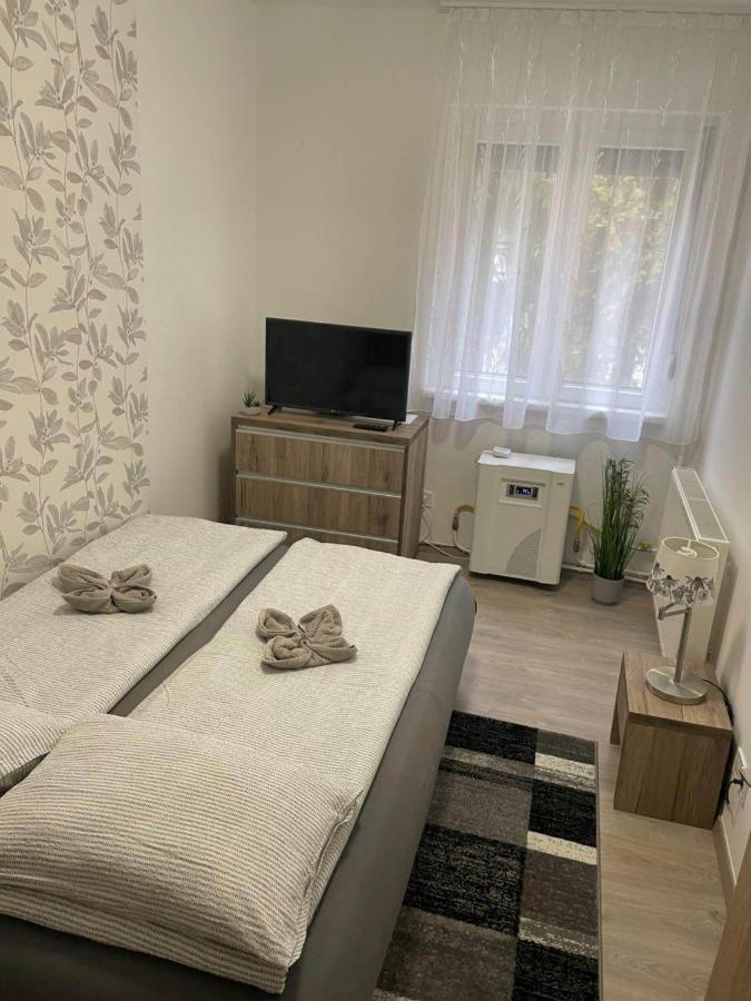 Krisztina Apartman 81 Hajdúszoboszló Екстериор снимка